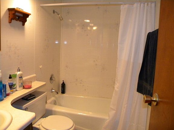 3rd image of 702 W Bergdahl Ct