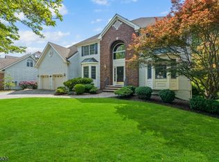 20 Beacon Crest Dr, Basking Ridge, NJ 07920