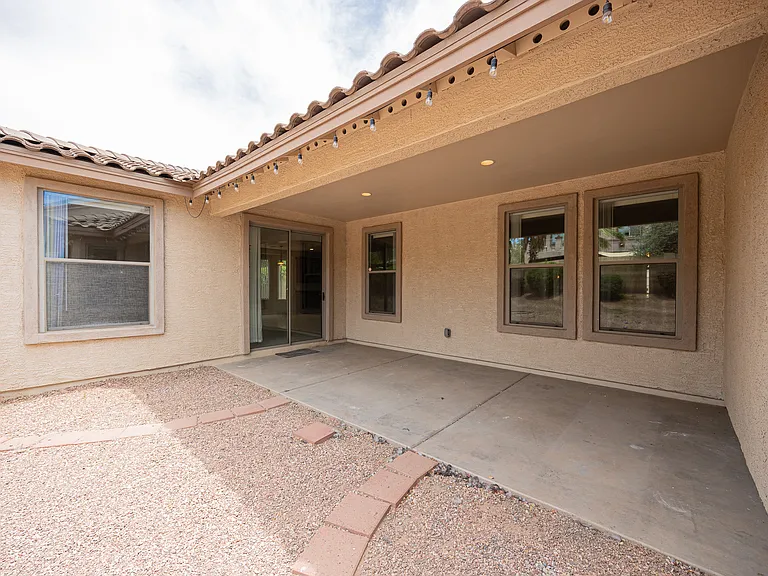 15268 W Coolidge St — Photo 36