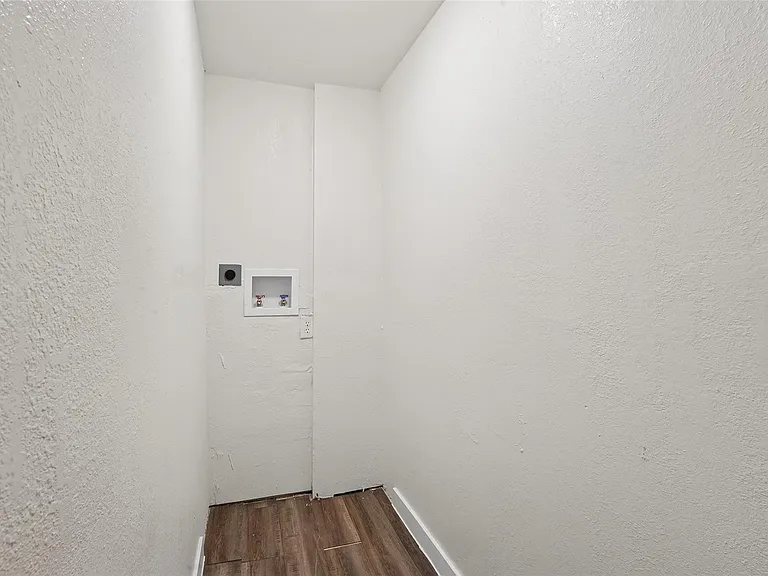 8221 Bigwood St — Photo 27