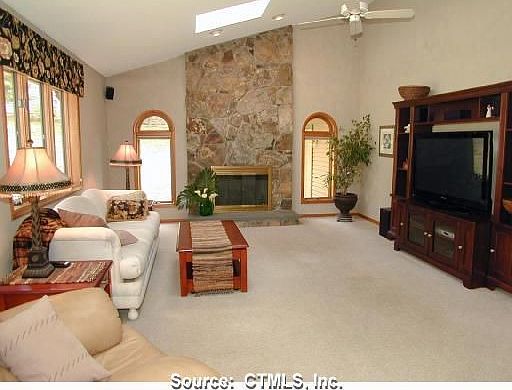 Spacious Family Room