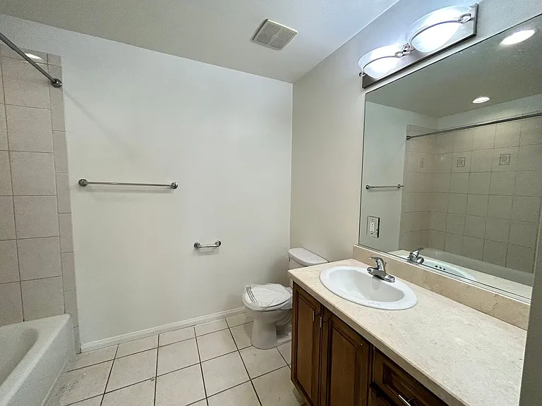 Berendo Terrace Apartment Homes — Photo 31