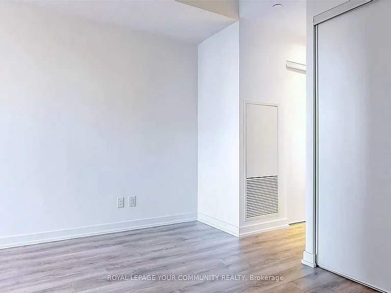 20 Edward St #718 — Photo 10