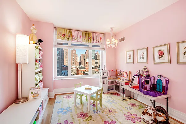 Sold by Compass | media 23