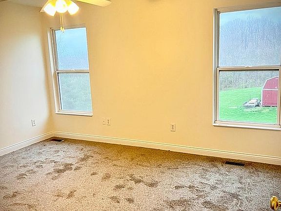 3rd image of 10283 Manassas Ct