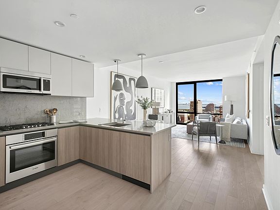 3rd image of 155 Bay St #2805