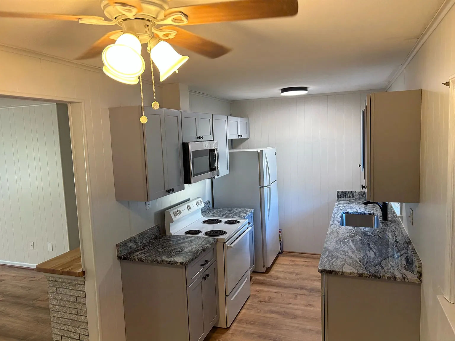 4 bed, 1200 sqft, $3,000 — Photo 3