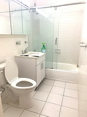 Rented by United Realty Group Unlimited | media 4