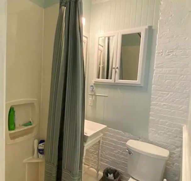 414 Stafford St — Photo 2