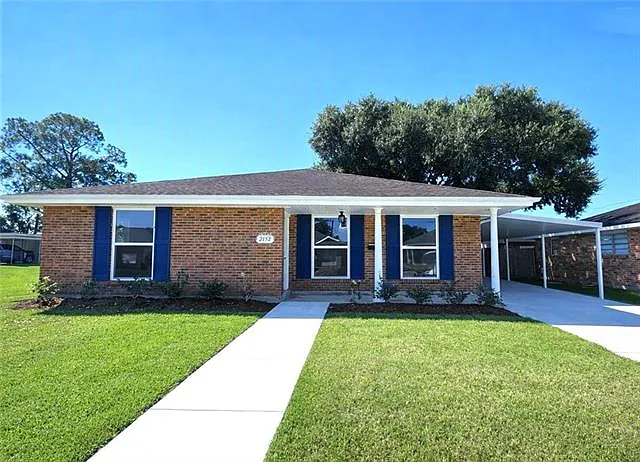 3 bed, 2.0 bath, 1845 sqft, $2,100 — Photo 1