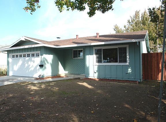2nd image of 1444 Berona Way