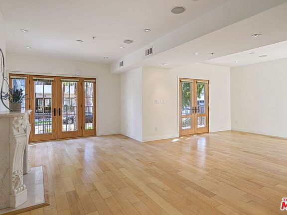 3rd image of 115 N Swall Dr #119