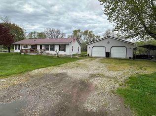 10606 N B Dr, Kendallville, IN