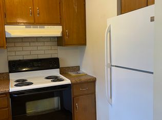 70 School St, Westerly, RI 02891