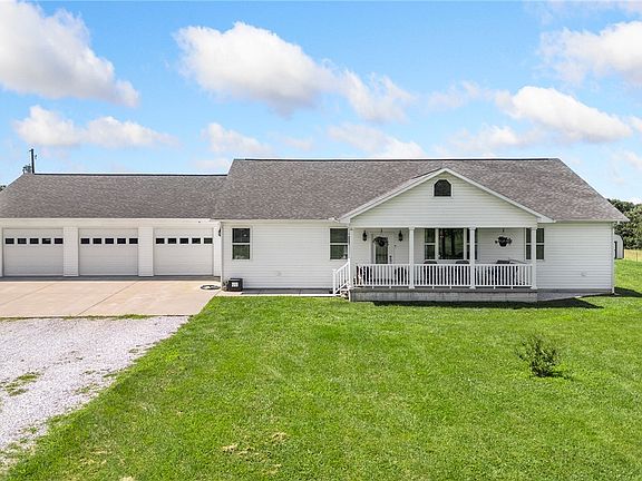 2nd image of 6047 Wade Rd