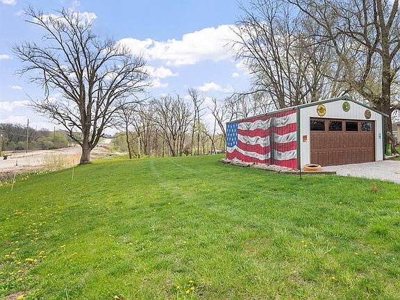 5th image of 4555 NE 34th Ct