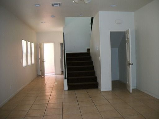 4th image of 444 Rexford Dr