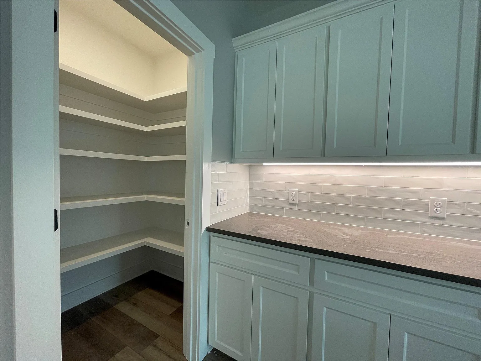 3 bed, 1700 sqft, $2,200 — Photo 3