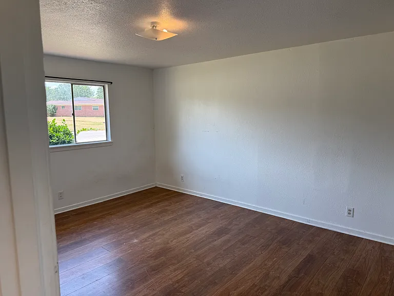 1313 Calaveras St #A — Photo 18