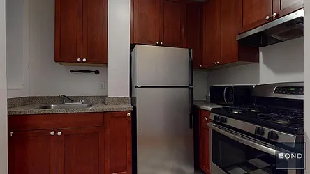 Rented by Bond New York