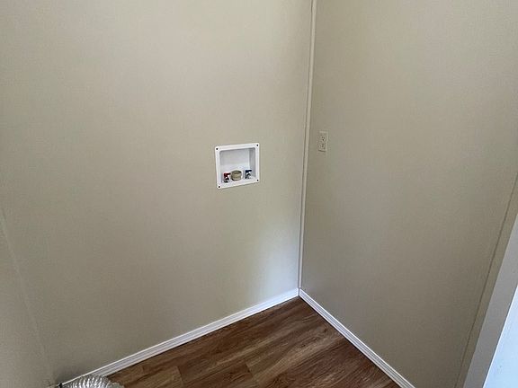2nd image of 6 Bloom Dr