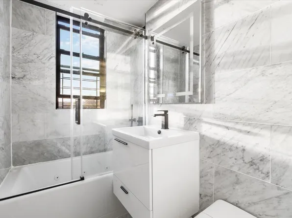 4705 Henry Hudson Parkway image 17 of 21