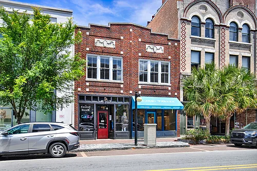 226 W Broughton St Photo 1
