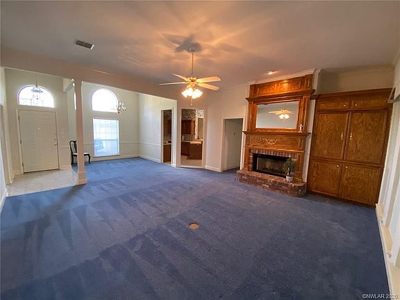 4th image of 2235 Windsor Ct