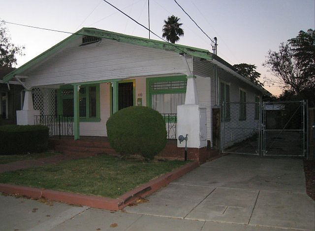 1st image of 115 Cottage Grove Ave