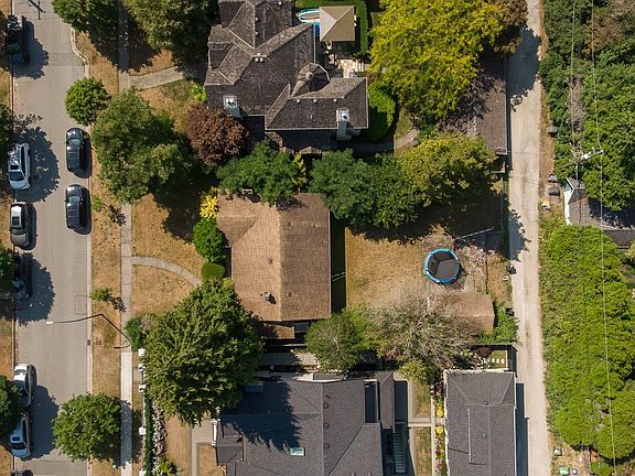 4th image of 2677 W 35th Ave