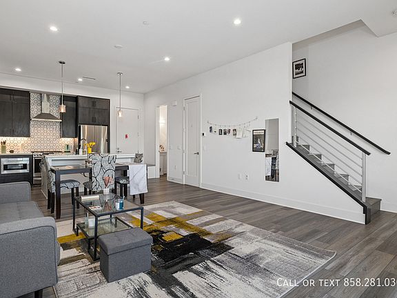 3rd image of 1055 32nd St Unit 10