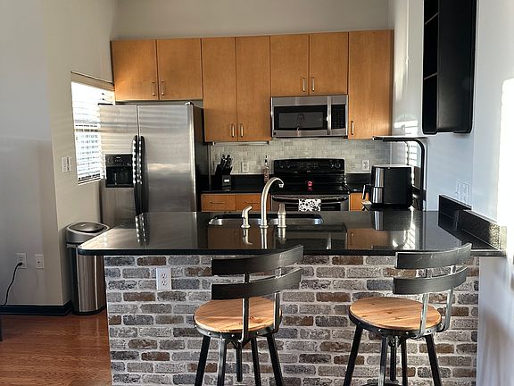 2nd image of 5300 Peachtree Rd Unit 3202