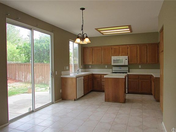 4th image of 31780 Calle Vimianzo