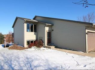 307 E Parkview St #B, Cottage Grove, WI 53527