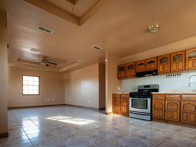Kitchen/Living