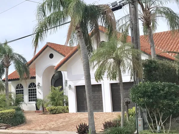 13010 Biscayne Island Ter, North Miami, FL 33181