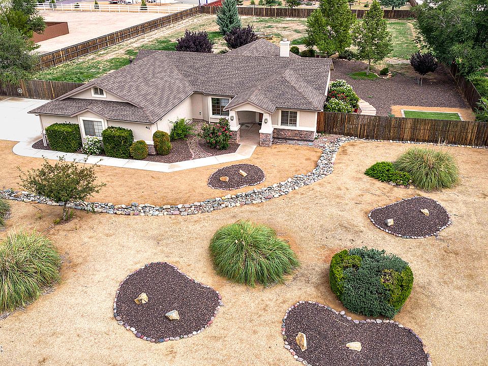 1st image of 947 Tiffany Way