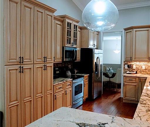 4th image of 1325 Mariposa Cir #3203