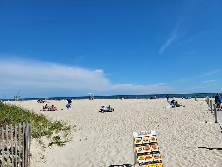 50 S Sea Ave #A — Photo 20