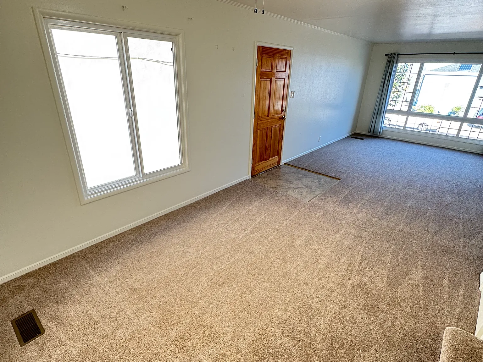 3 bed, 1250 sqft, $5,295 — Photo 4