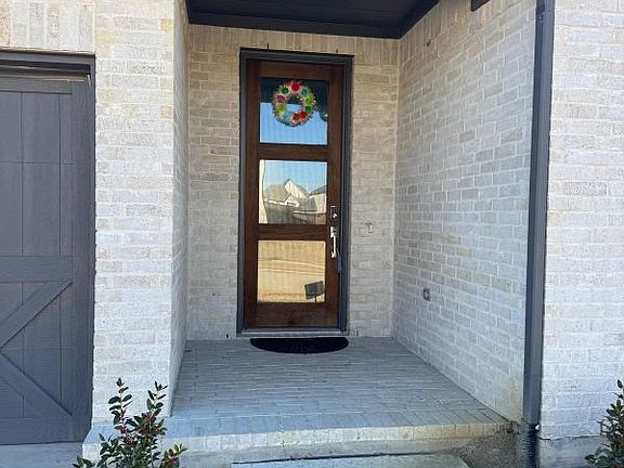 2nd image of 16361 Weatherwood Dr