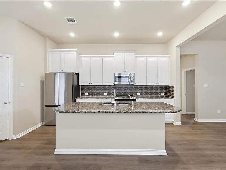 3916 Ford Dr — Photo 11