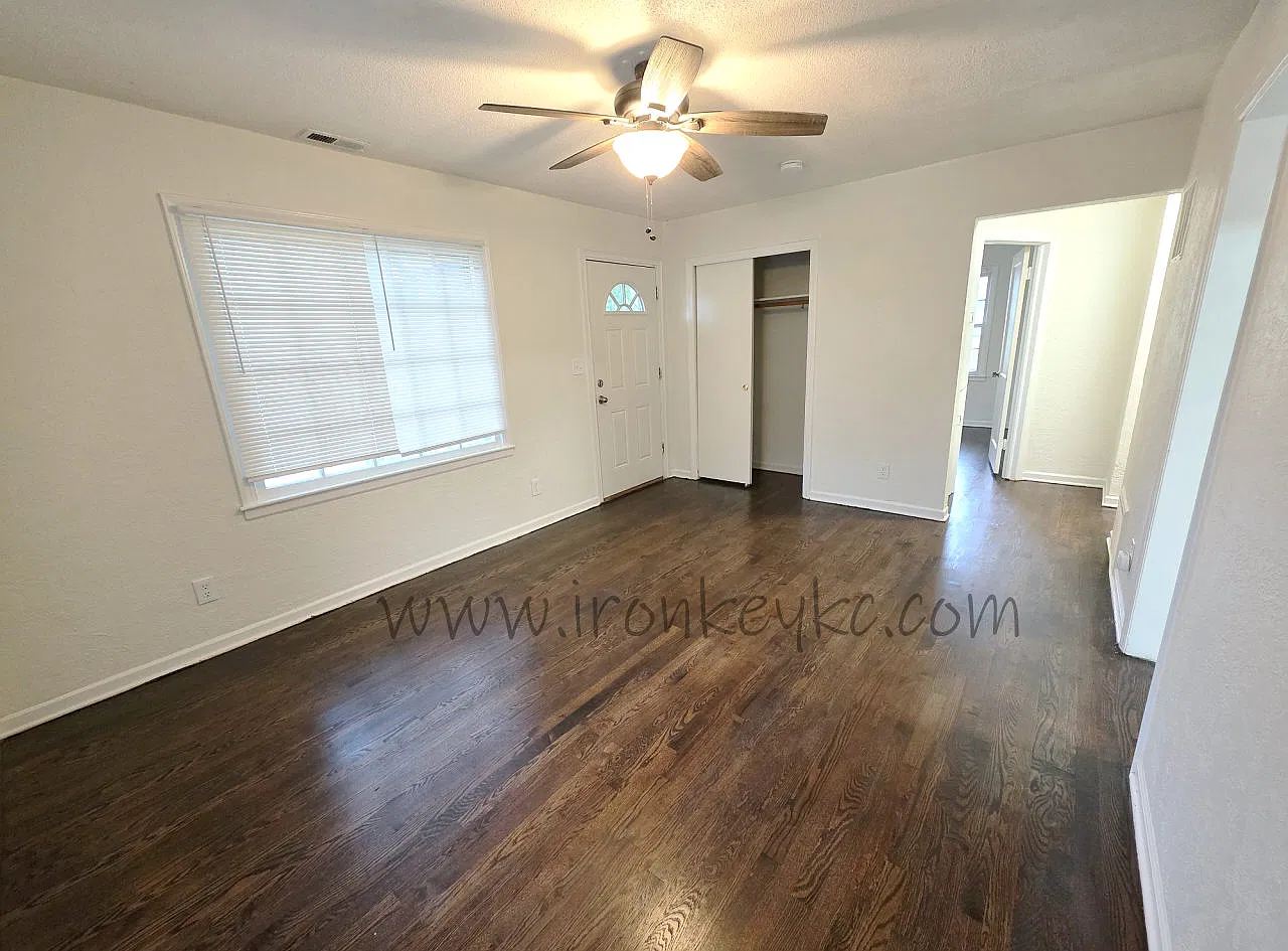 2 bed, 720 sqft, $1,350 — Photo 4