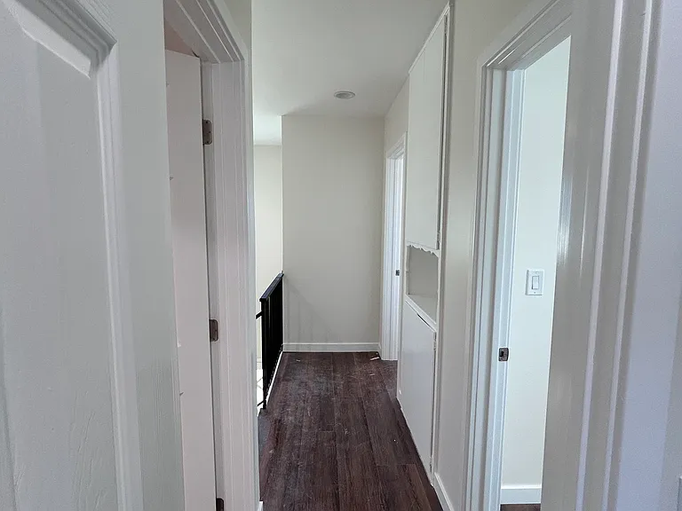Upstairs corridor, from view of upstairs restroom
