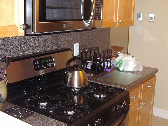 Kitchen w/stainless steel appliances