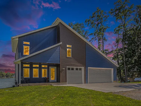 2488 Crockery Shores Rd, Casnovia, MI 49318
