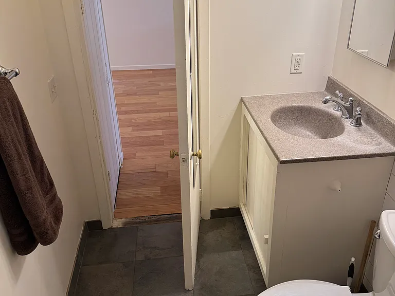2835 Hoard St #1 — Photo 11
