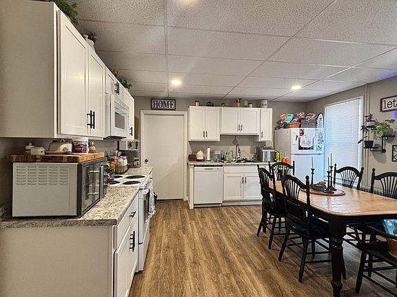 4th image of 8 Thompson Court