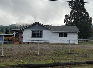 1342 SE Locust St, Oakland, OR 97462