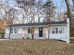 81 S Lake Shore Dr, Lake Lotawana, MO 64086